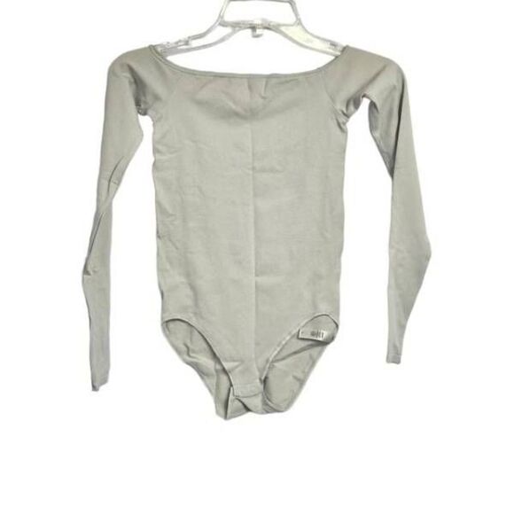 Skims light Essential bodysuit Nwot - Picture 1 of 8